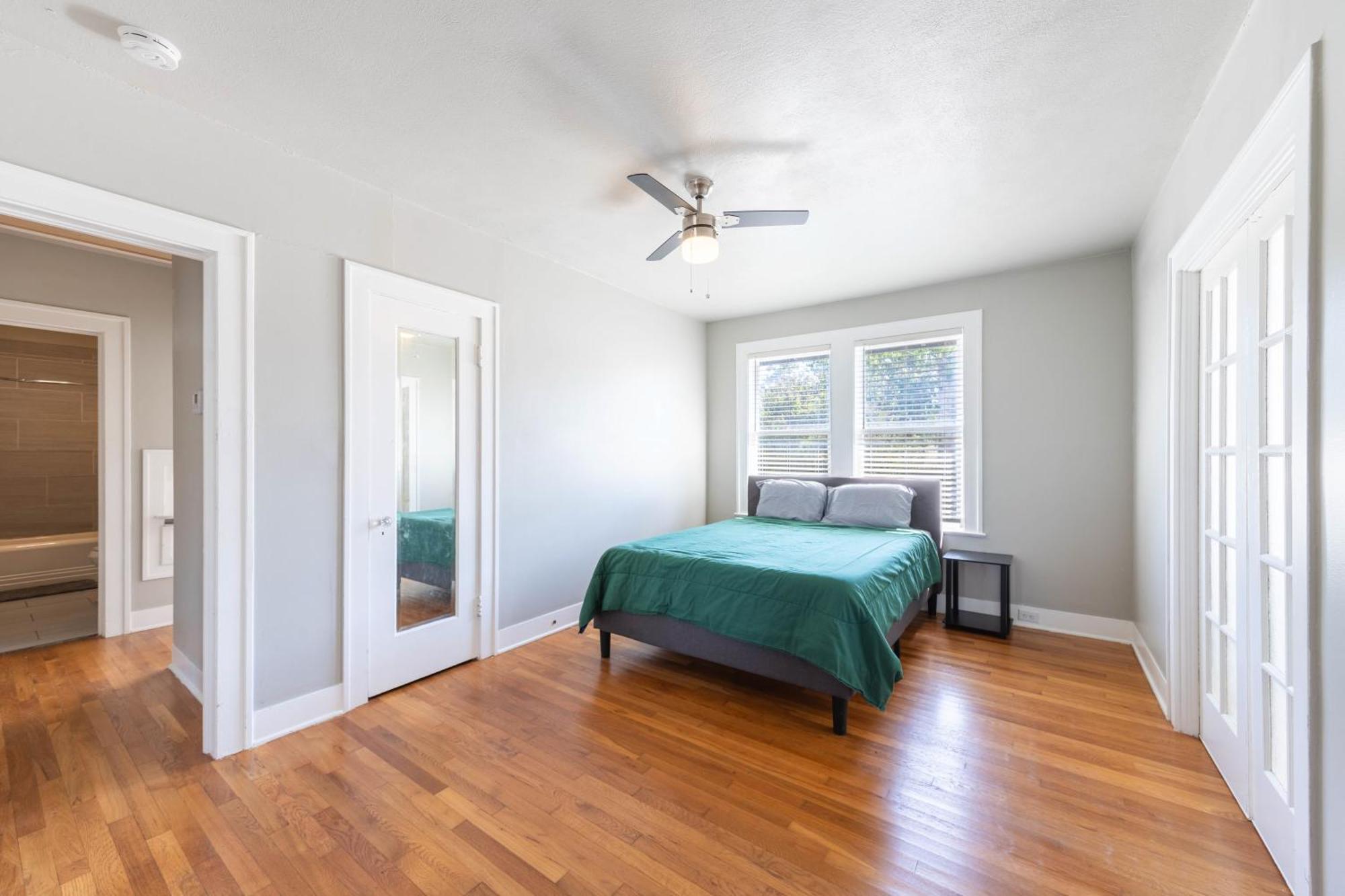 2 Bedroom Unit Near Downtown San Antonio Exterior photo